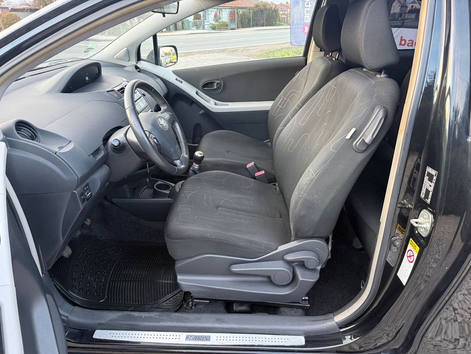 TOYOTA YARIS Stan perfekcyjny 2009 1.0 Beznyna Tylko 134Tys Km Serwis