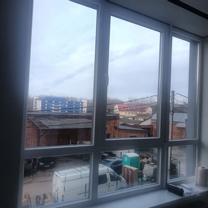Прибирання квартир супермаркетів ТЦ склали