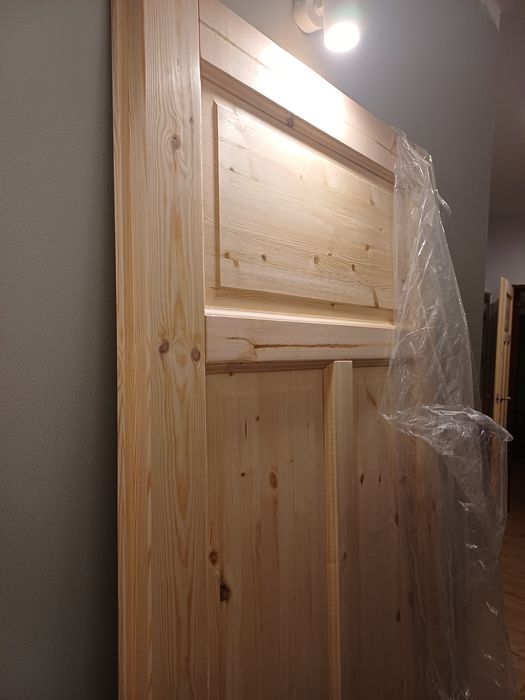 Drzwi nowe sosnowe LEWE 80