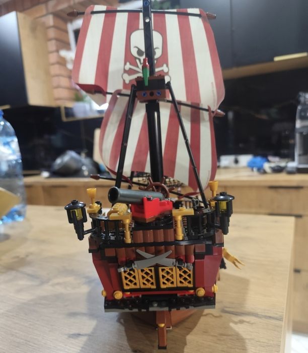 Lego statek piracki 6243 Czarnobrodego z instrukcją i figurkami kpl