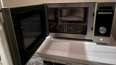 Máquina de Lavar Loiça Teka DFS 46710 + Micro-ondas TEKA MWE 230 G