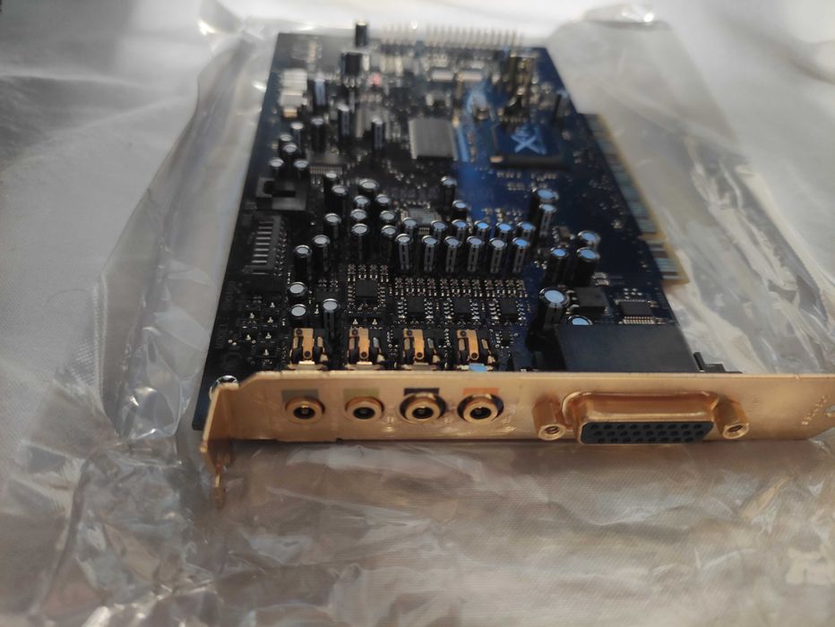Placa Som Creative Sound Blaster X-Fi XtremeMusic - como nova na caixa