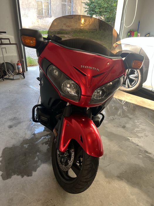 Honda GL 1800Gold wing F6B