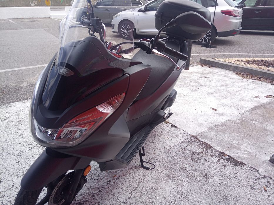 Honda pcx com top case