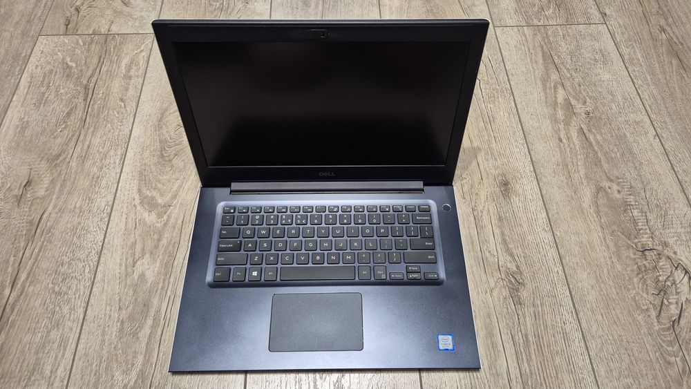 Laptop Dell Vostro 5471 i5-8250U/8GB/256/Win11 FHD
