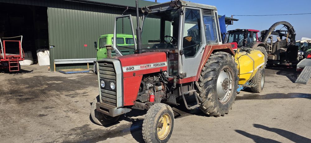 Massey Ferguson 690