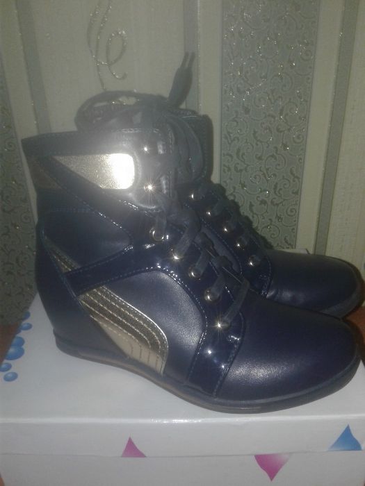 Демисезонные ботинки сникерсы р.33