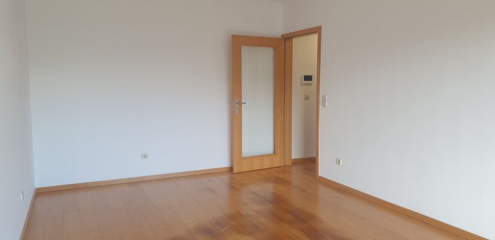 Excelente Apart. T2 (Equipado). Urb. Qta Portela