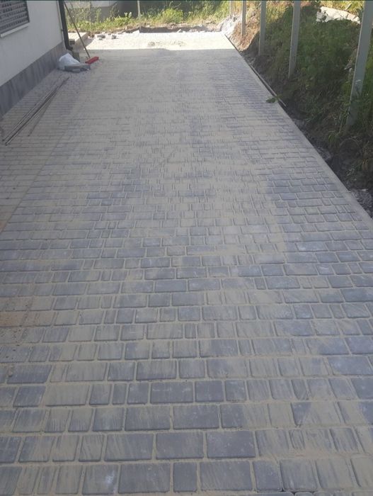 Укладка тротуарной плитки. И гранитной брусчатки. - Будівельні послуги ...