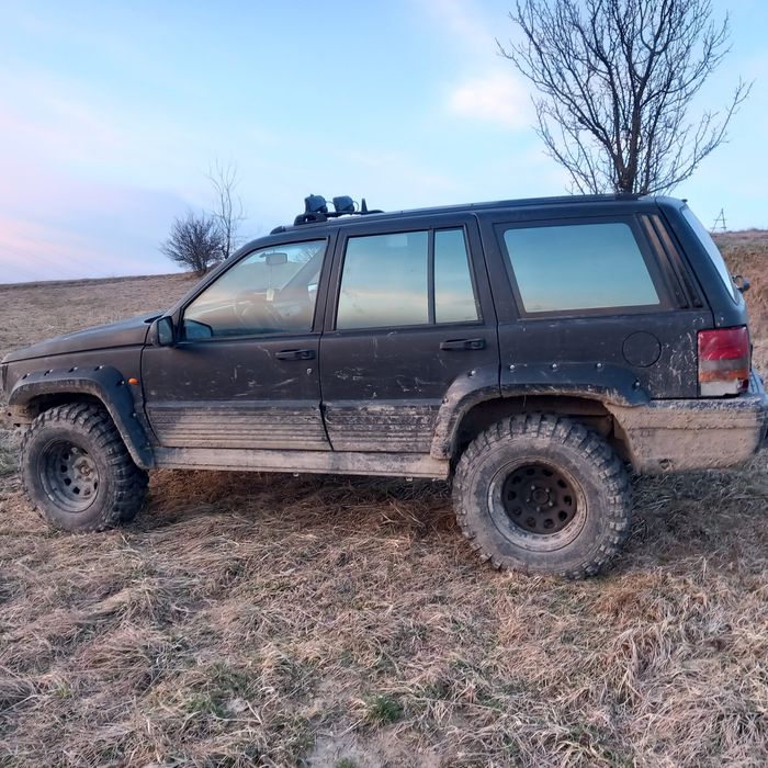 Jeep Grand Cherokee ZJ 5.2 LPG offroad