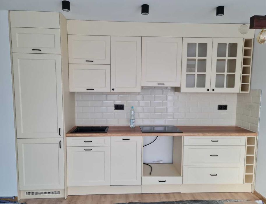 Firma Meblowa F. M. Modern Meble kuchenne na wymiar na zamówienie