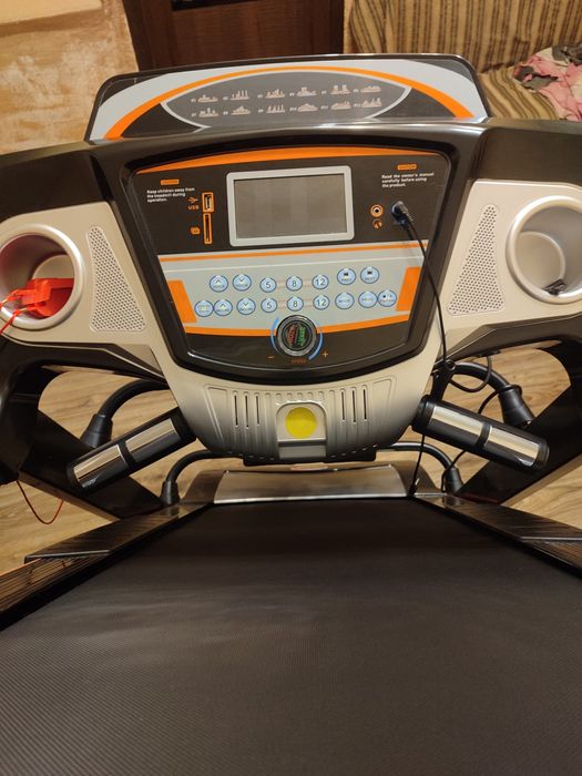 бігова доріжка HRS T-280