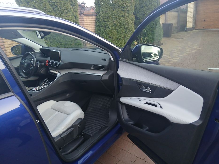 Авто в хорошому станні