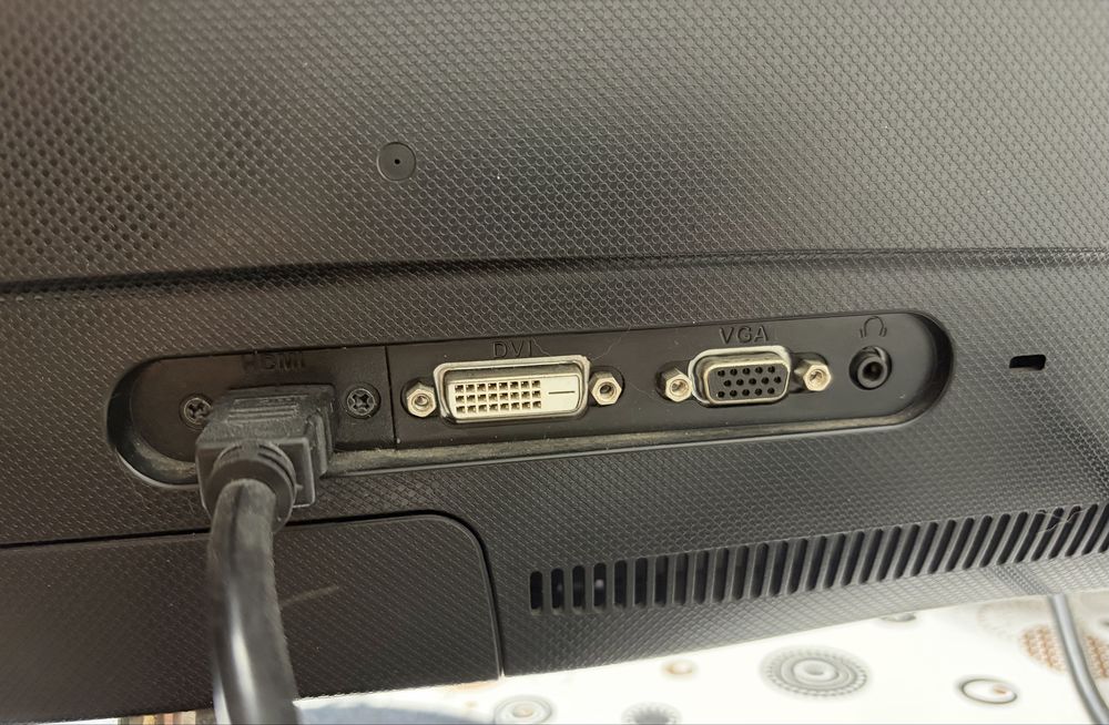 Monitor LCD Asus 24”