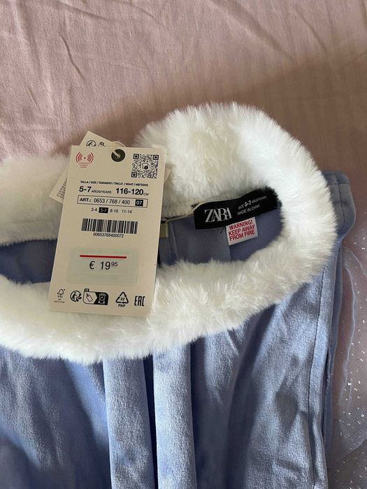 Vestido Rainha das Neves Zara azul com tule e gola de pelo, 5-7 anos,