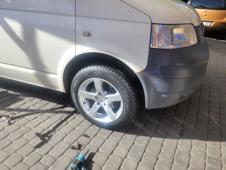 Felgi aluminiowe z oponami 17 cali  VW T5 T6 Crafter