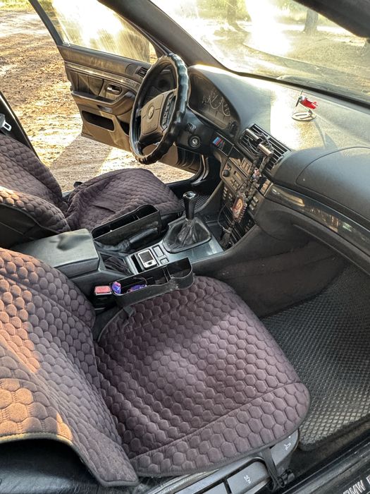 Продам Бмв е39 528i