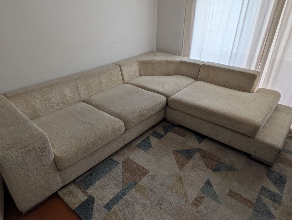 Sofa grande com chaise long