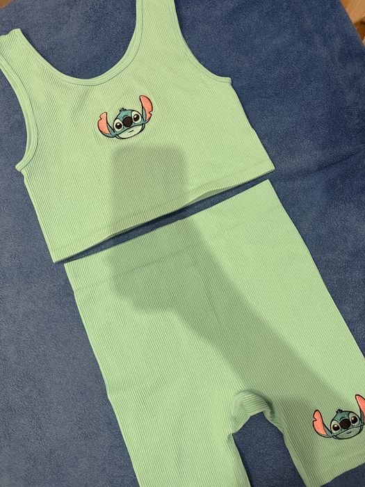 Top ze spodenkami z stitchem