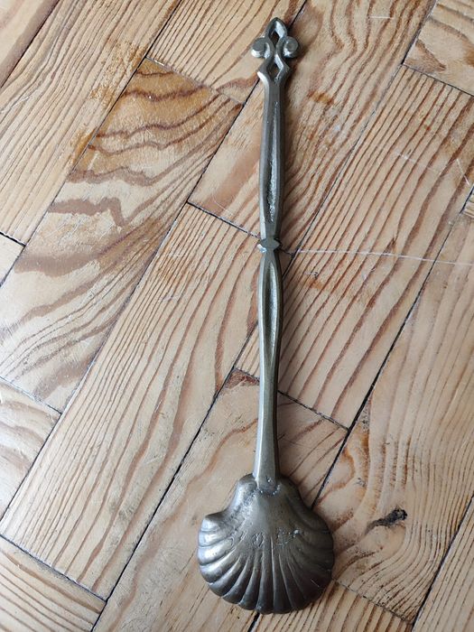 Colher grande antiga para braseiras