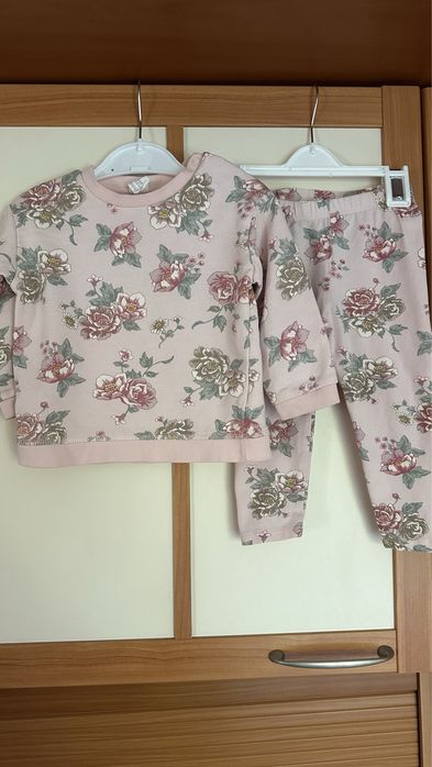 Пакет одягу на 1.5-2 роки костюм hm 18-24 м сукня carters george