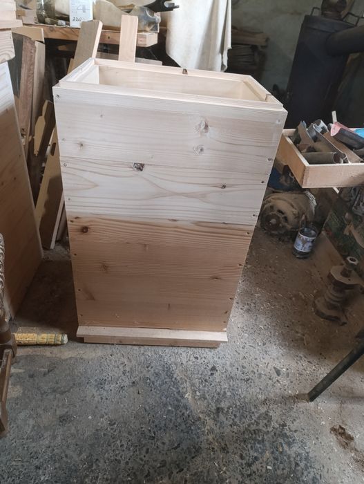 Вулики 1,2 сімї з рамками