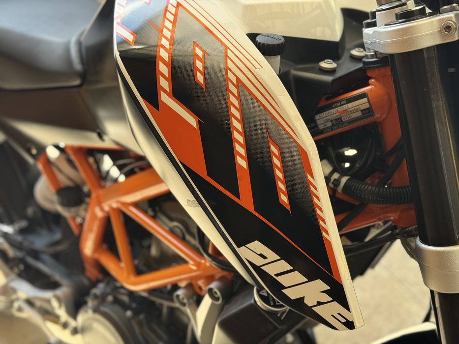 Мотоцикл KTM Duke 390