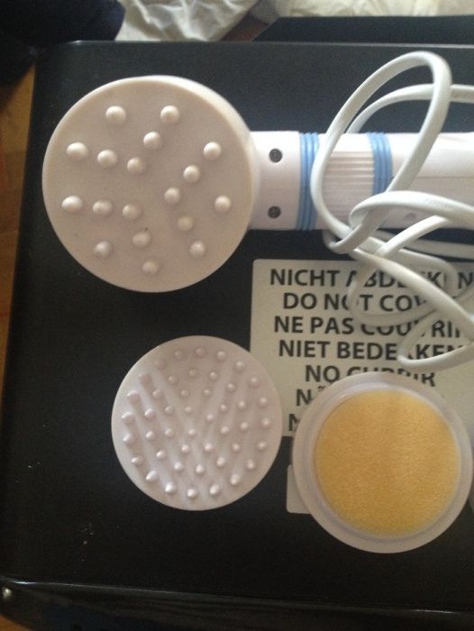 Massajador eléctrico corporal