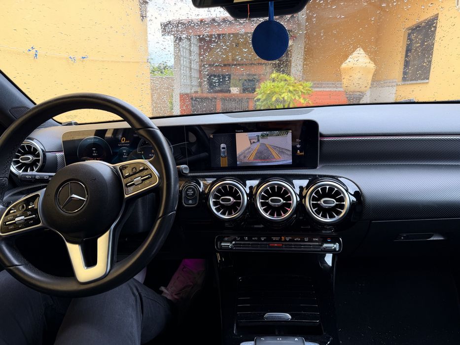 Oportunidade-Mercedes A180D em excelente estado