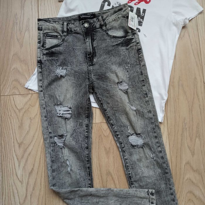 Прямі сірі джинси з дірками, р.30, M-L
