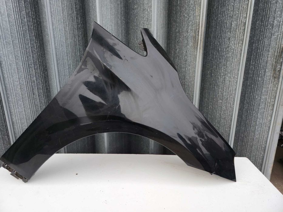 Guarda lamas direito BMW Serie 2 Active Tour F45 (2013 a 2021)
