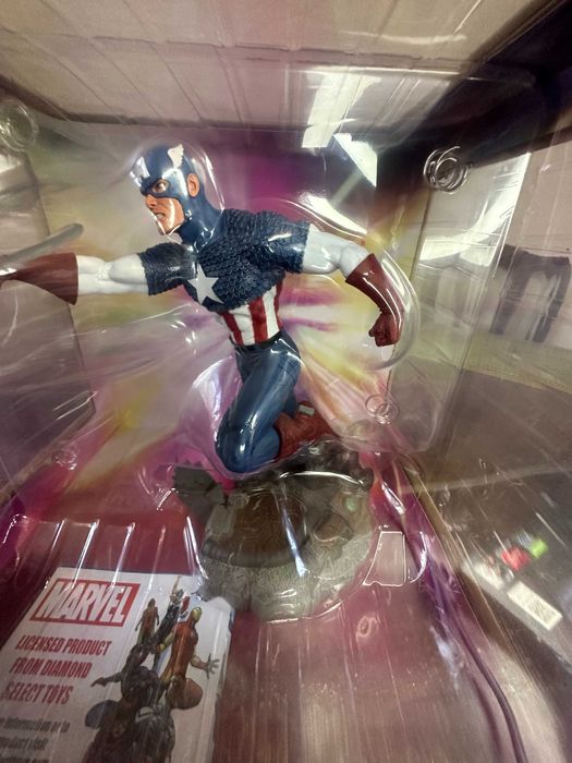 Figura Diamond Select - Marvel Gallery: Captain America