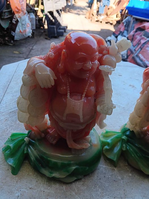 Budas em rezina 250melimetros de altura , novos