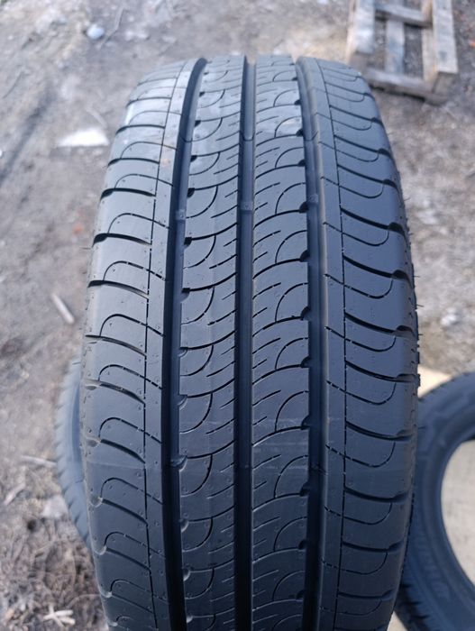 Шина 215/65/16c Good year