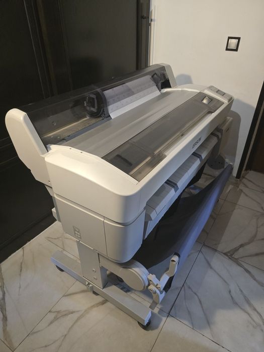 Na sprzedaż: Ploter Epson SureColor SC‑T5200 | Stan bardzo dobry