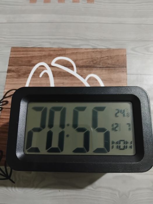 Продам електроные часы