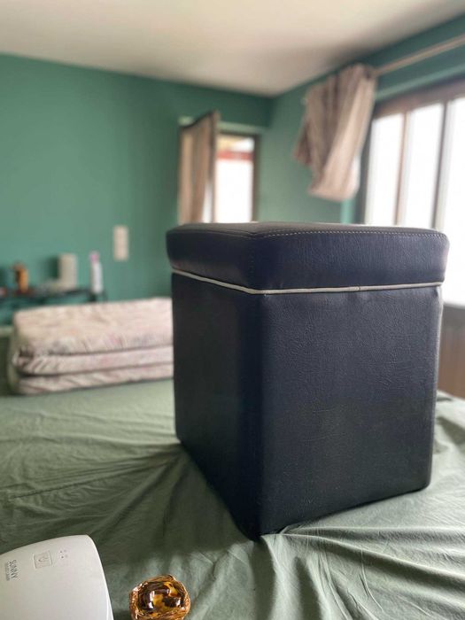 Puff estilo banco preto
