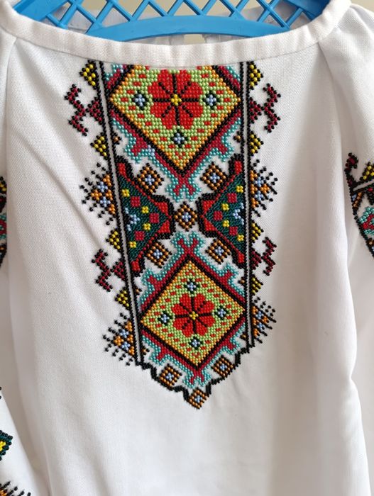 Вишиванка на дівчинку 6 років на зріст 116-122