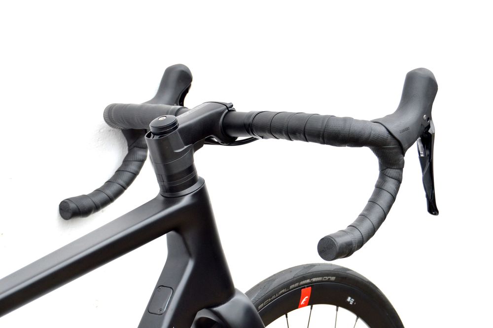 Tylko u nas z VAT23! Aero APEX SONIQ DISC 105 szosa 2x12 carbon tarcze