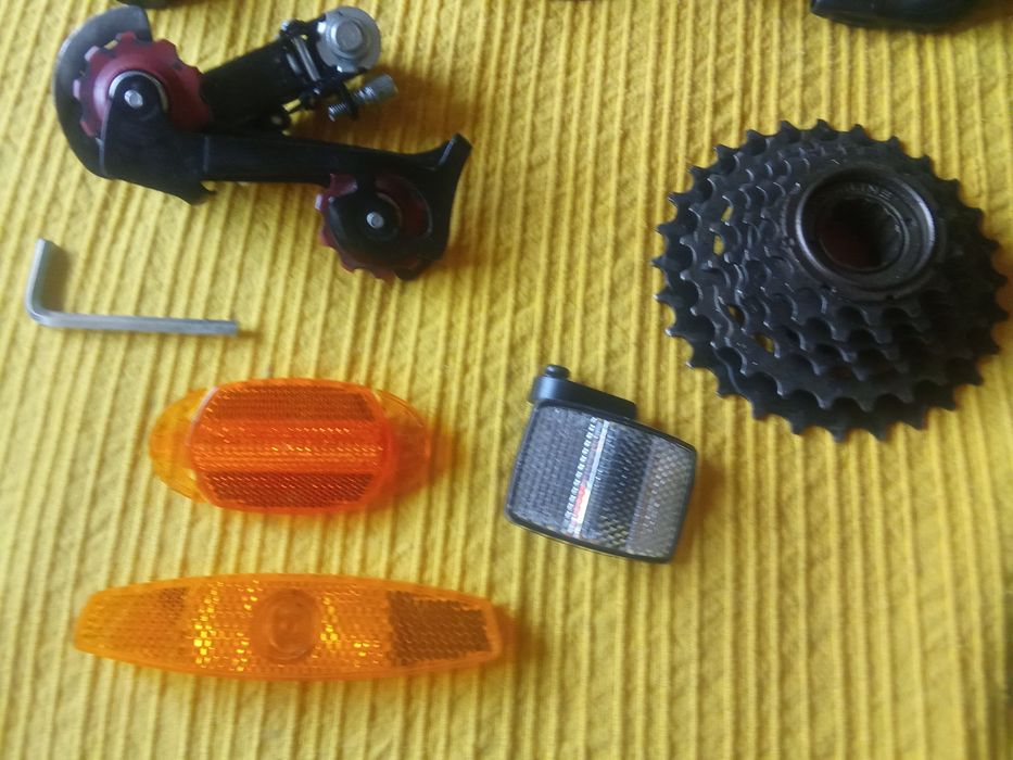 Bicicleta material diverso