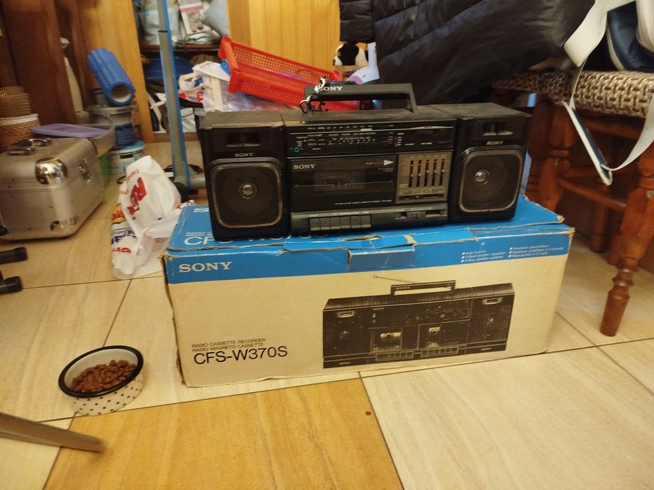 Продам   касетний магнітофон в робочому стані