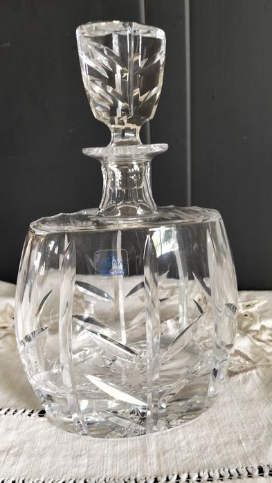 Garrafa de cristal com tampa