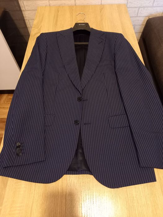 Garnitur Bytom 77% wełna/23% len. 182/100 cm. Podwójny slim.