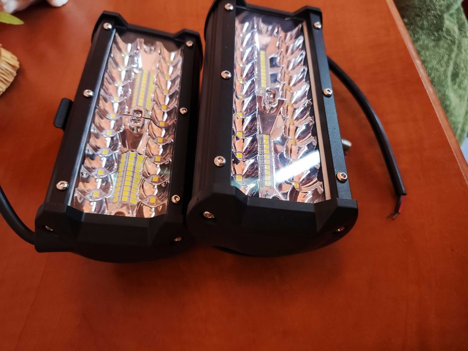 2 lampy samochodowe led reflektor 12V 24V