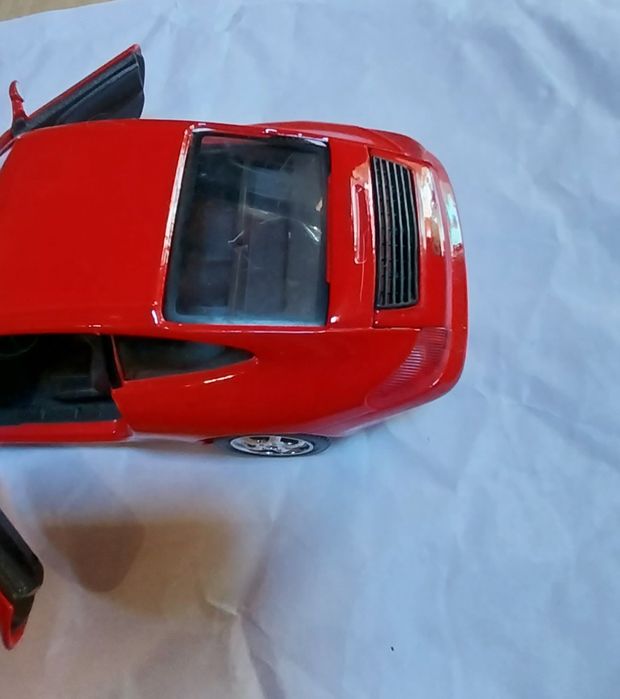 Miniatura da Burago Porsche Carrera escala 1/24