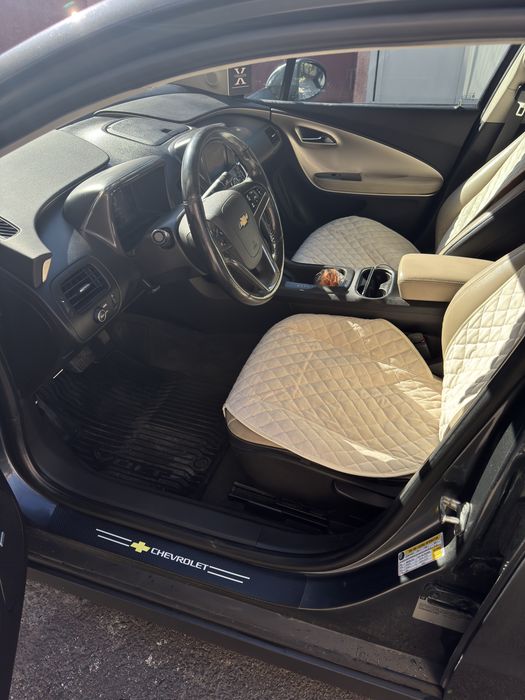 Chevrolet volt 2012 гибрид