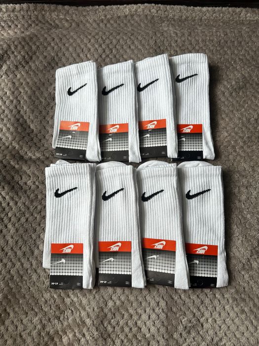 skarpetki  białe Nike
 Nowy