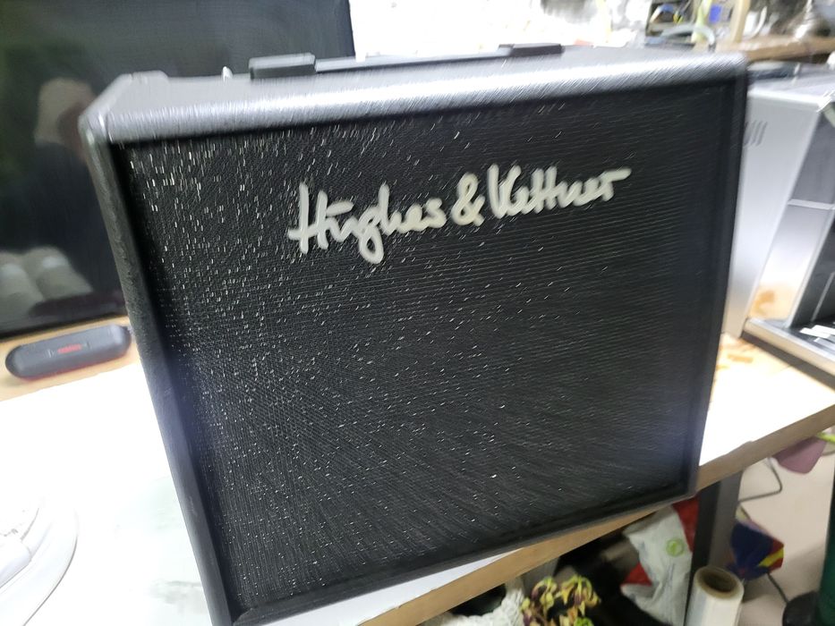 комбопідсилювач для гітар.