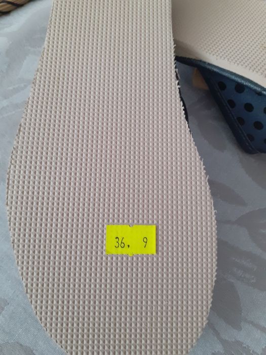 Kapcie r. 36 nowe