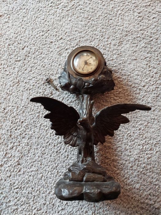 Zegar eklektyczny budzikiwy Marka Bing Werke Norymberga